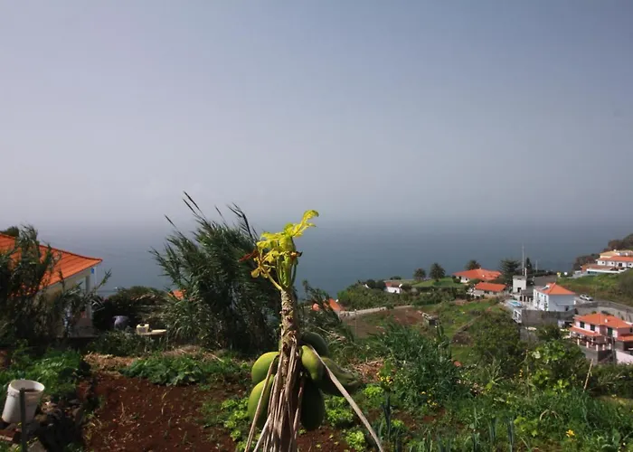 Canto Da Manu Panoramic Calheta (Madeira)